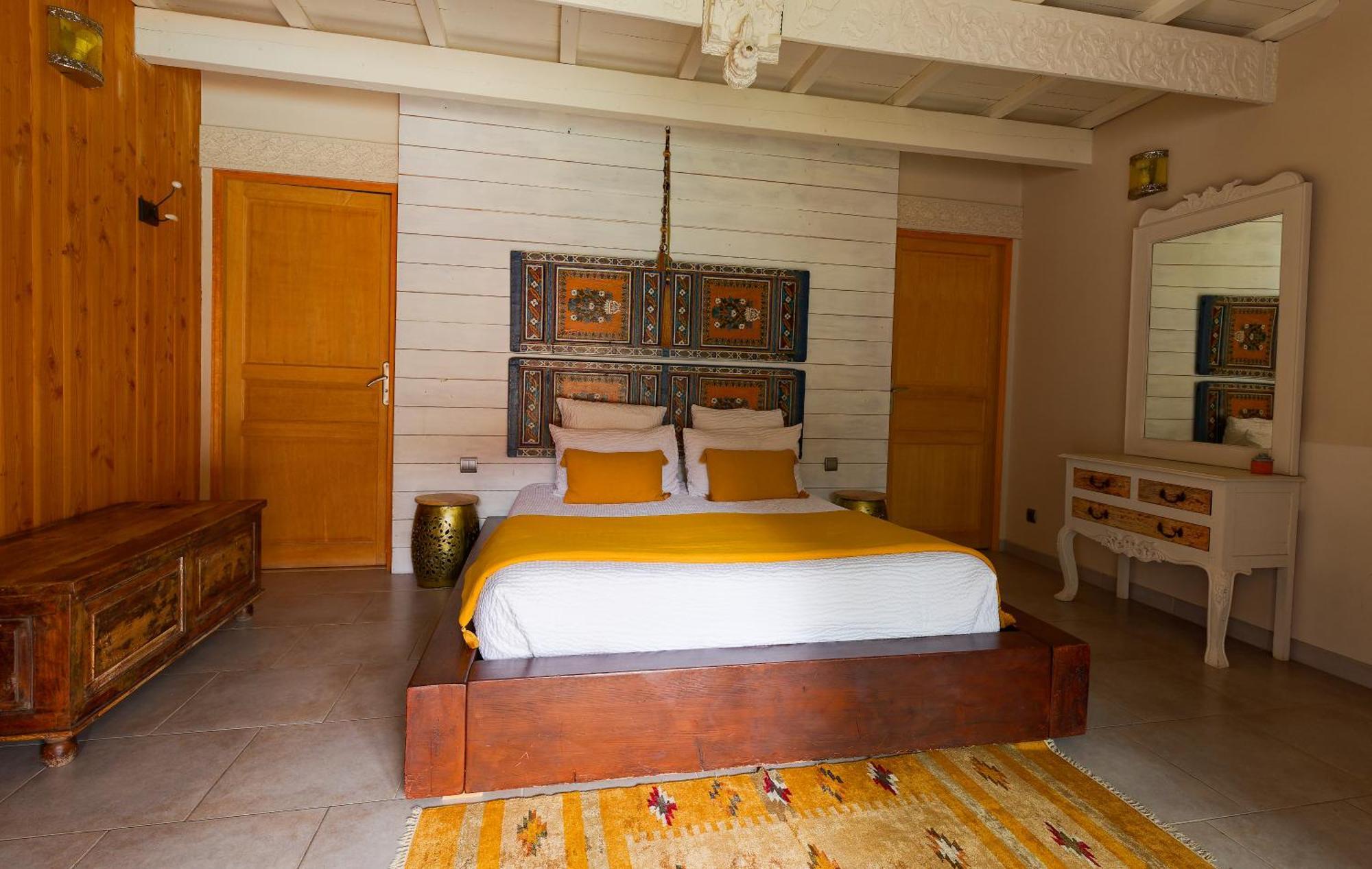 Bed and Breakfast Couleurs Du Sud Vallon-Pont-dʼArc Exterior foto
